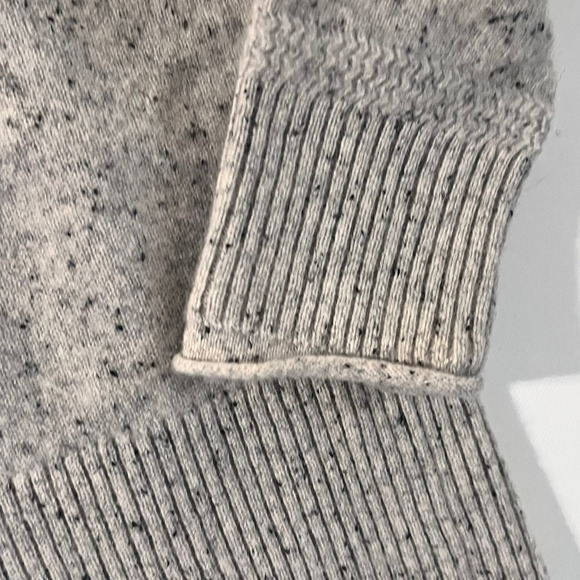 Madewell Donegal Gray 100% Cashmere Sweater Size XS Ribbed Detailing Super Soft - Picture 2 of 6